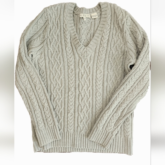 PRIA ladies gray cable knit sweater size M - Picture 1 of 8